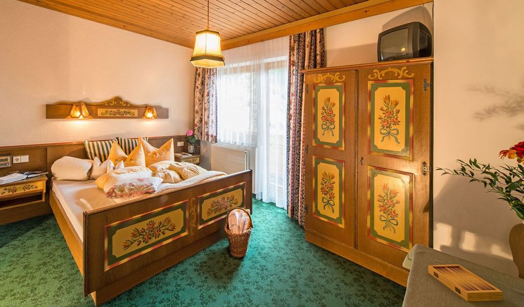 Hotel Almhof Roswitha - Hippach - Zillertal