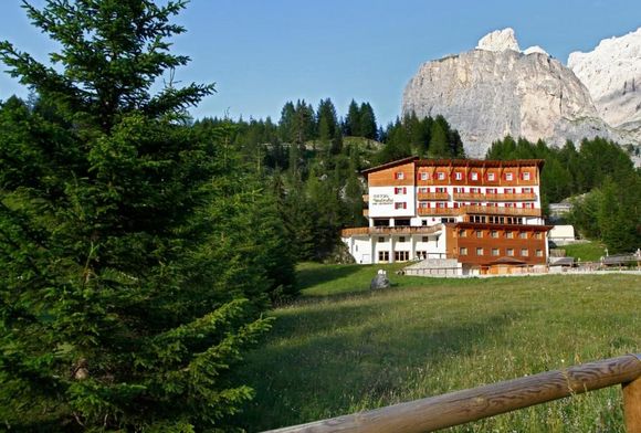 Hotel Meisules*** - Wolkenstein - Dolomiten