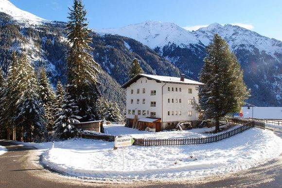 Selbstversorgerhaus Felsenhof - St. Leonhard - Pitztal
