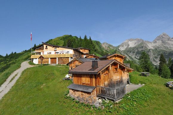Bernhardseck Hütte - Elbigenalp - Lechtal
