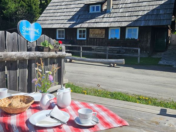 Zirbenhütte - AlmDorf Tonnerhütte - Mühlen - Urlaubsregion Murau-Murtal